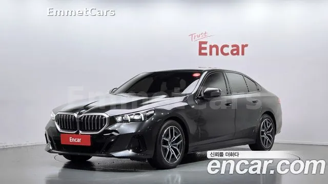 2024 BMW 5 Series (G60) 520i M Sport из Кореи
