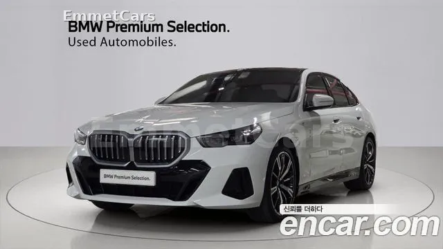 2024 BMW 5 Series (G60) 530i xDrive M Sport из Кореи