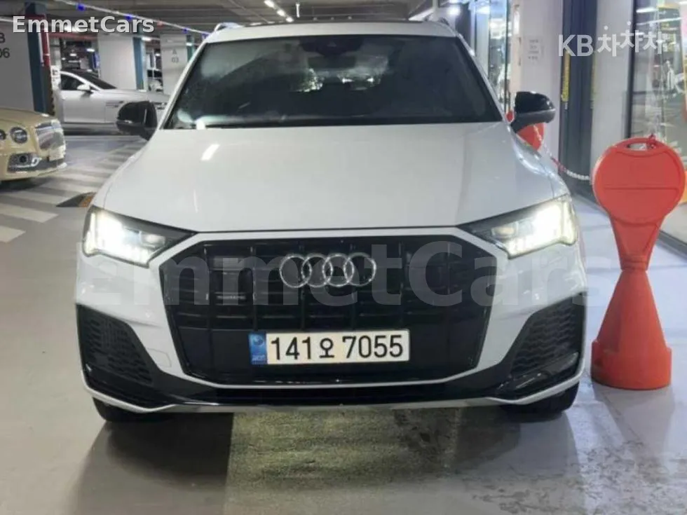 2021 Audi Q7 3.0 55 TFSI Quattro из Кореи