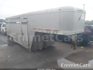 2004 Featherlite 24' Gooseneck Livestock Trailer VIN 4FGB218274C070513