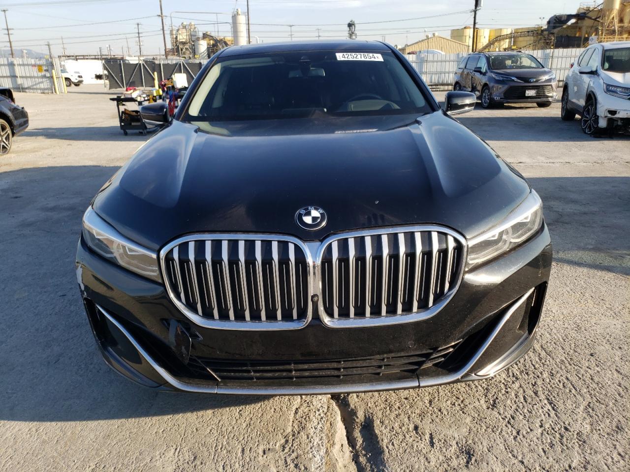 BMW 7 серии VI (G11/G12) Рестайлинг 3.0 2021