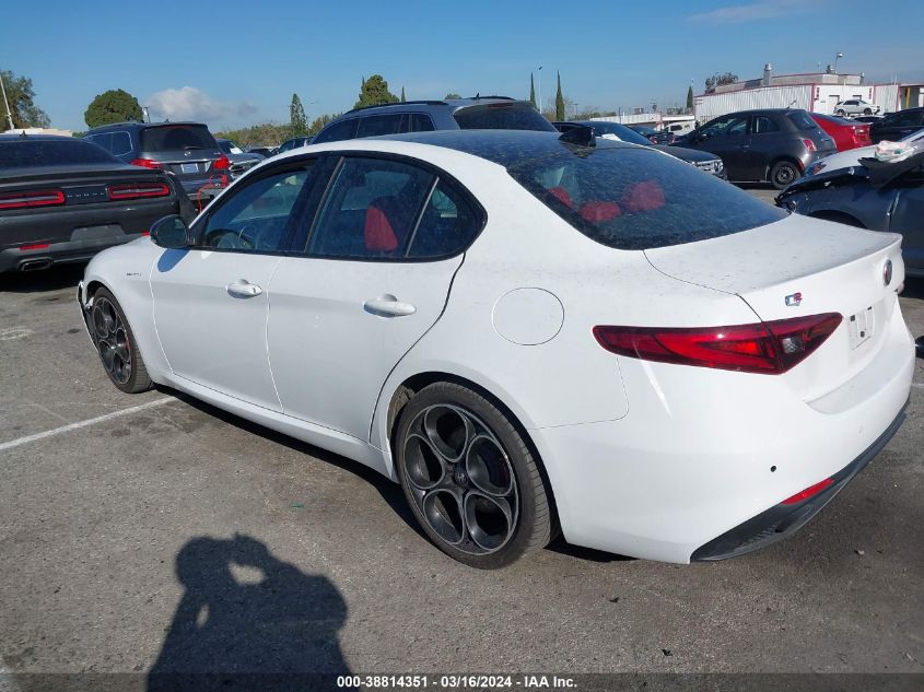 Alfa Romeo Giulia VELOCE RWD 2.0 2023