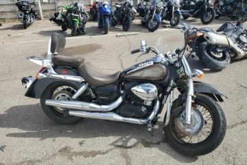 2024 HONDA VT750 CS