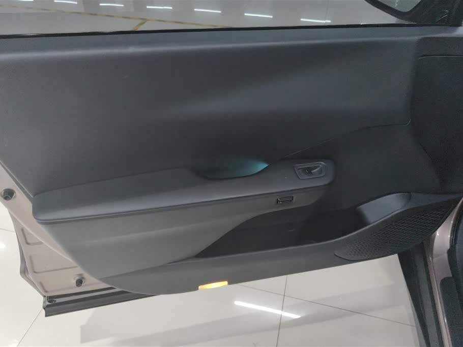 Toyota bZ3 2023 Long Range Premium (616 км)