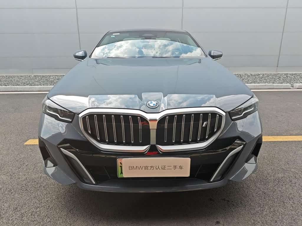 BMW i5 eDrive35L M Sport Package 2024