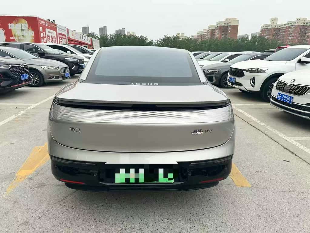 ZEEKR 007 2024 Заднеприводная версия 75 kWh