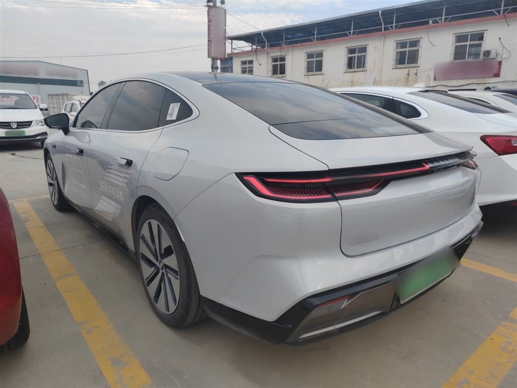 Galaxy E8 2024 665km RWD Starship Long Range Edition