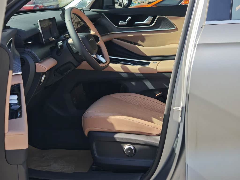 Chery Tiggo 8 Pro Max 2.0T Luxury 7 seats (2024)
