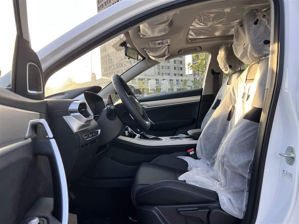 Geely Coolray 2025 1.5L CVT Super Edition