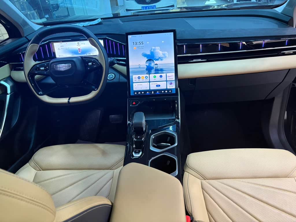 Geely Boyue L 2023 1.5TD DCT Premium