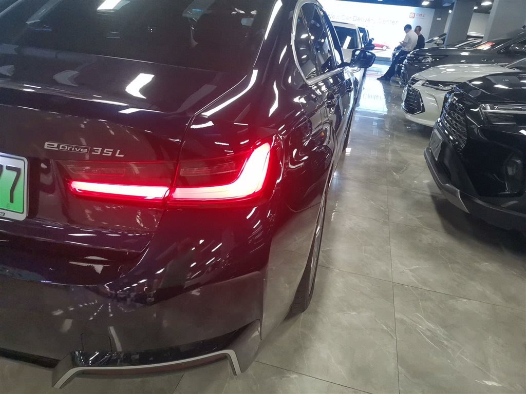 BMW i3 eDrive35L 2022