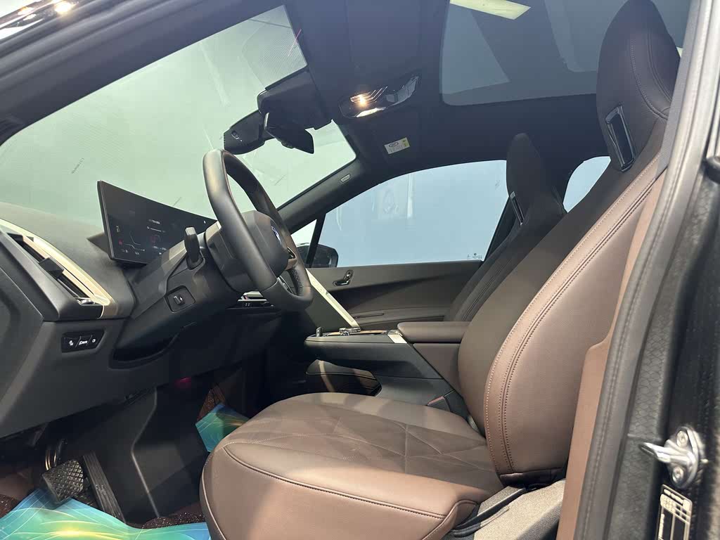 BMW iX xDrive40 2022 года