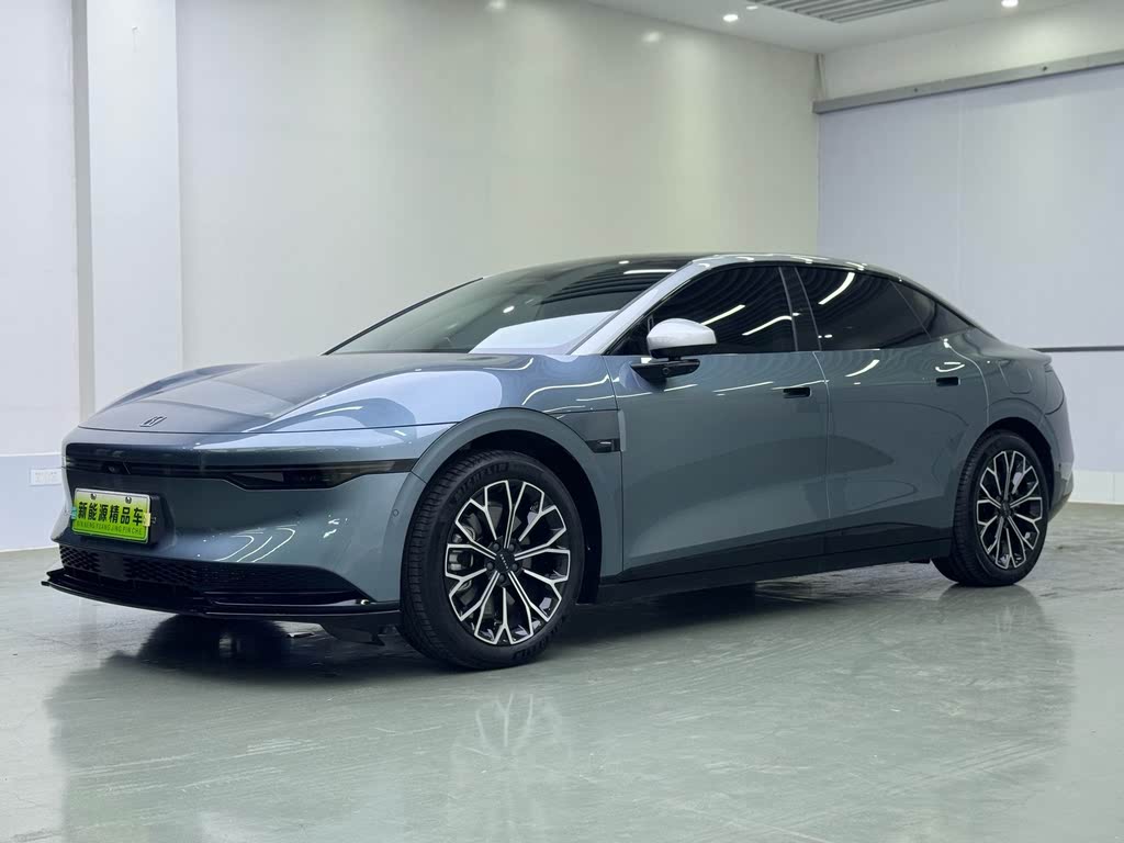 ZEEKR 007 2024 Заднеприводная версия 75 kWh