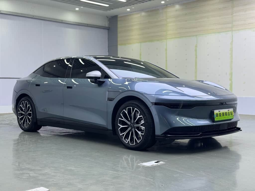 ZEEKR 007 2024 Заднеприводная версия 75 kWh