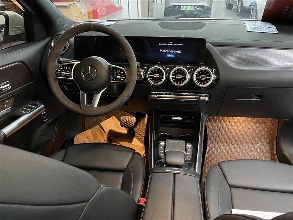 Mercedes-Benz GLA 180 (2020)