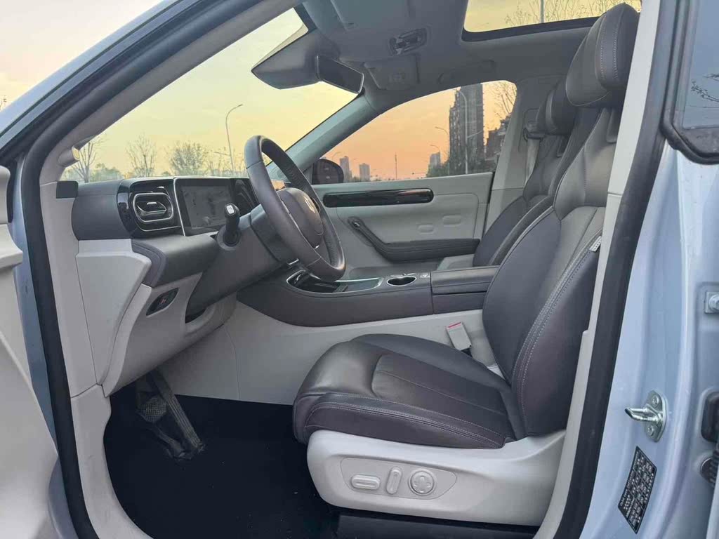Leapmotor C11 2023 EREV 180 Comfort Edition