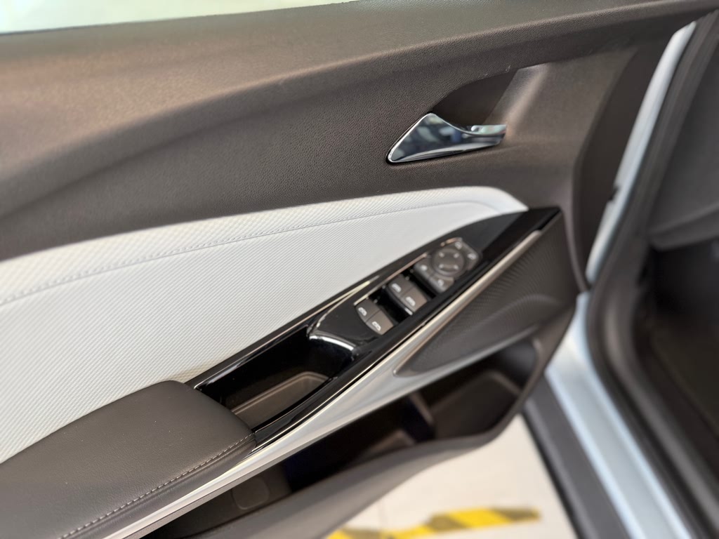 Chevrolet Menlo 2021 Mickey Magic Star Edition
