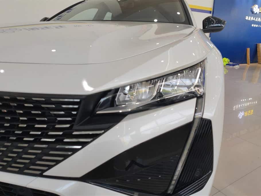 Peugeot 408X 2023 Elegance