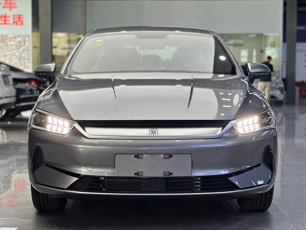 BYD Qin PLUS EV 510 км Travel Edition (2023)