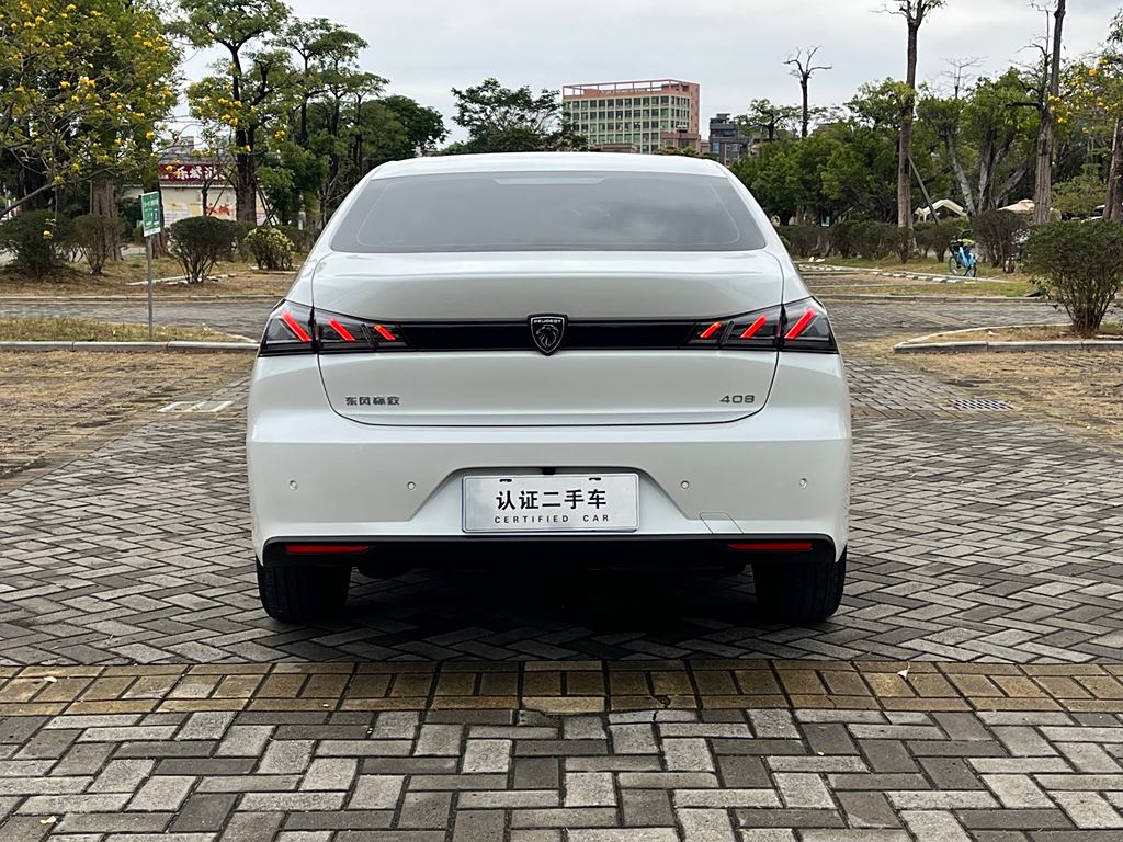 Peugeot 408 2022 1.6T Light Chaser Edition