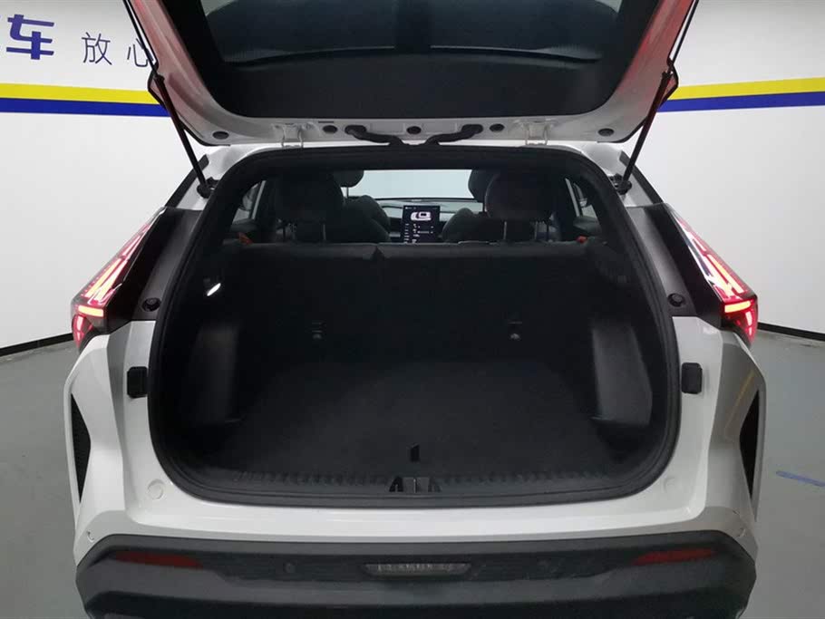 Geely Boyue COOL 1.5TD Smart Connect+ 2023