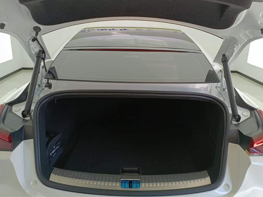 Neta S 2022 Extended-Range Version 1160km Rear-Wheel Drive Mid-Range