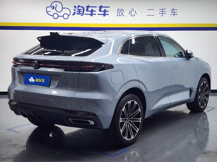 Changan UNI-K iDD 2022 1.5T (130 км) Prestige