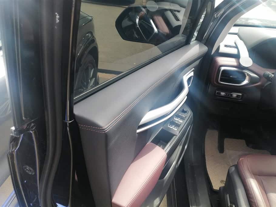 Geely Haoyue 2022 1.8TD AT Luxury 7-seater
