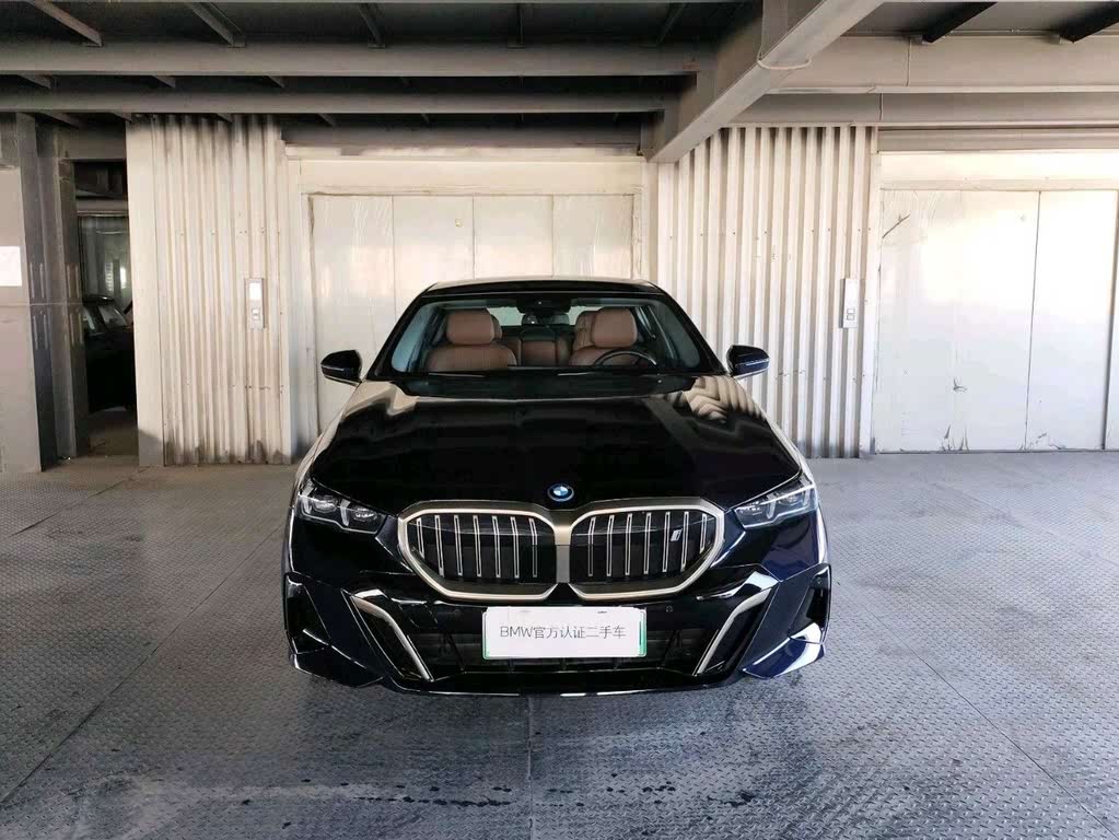 BMW i5 eDrive35L M Sport Package 2024