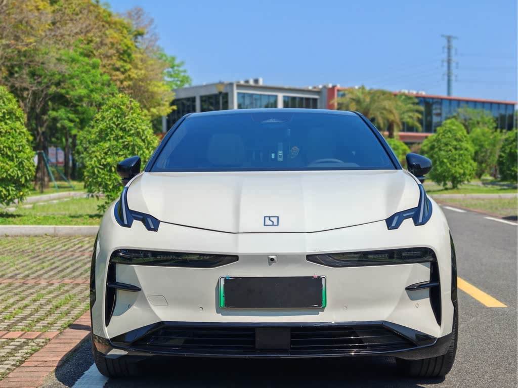ZEEKR X 2024, 4-местная заднеприводная версия