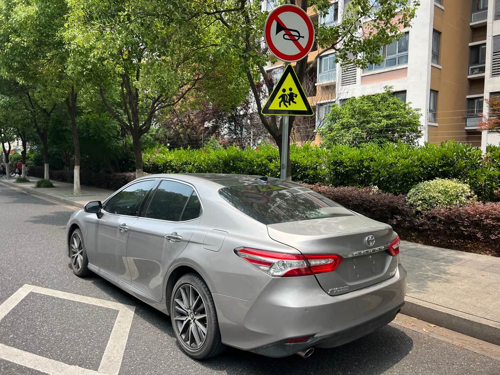 Toyota Camry 2021 2.5G Premium
