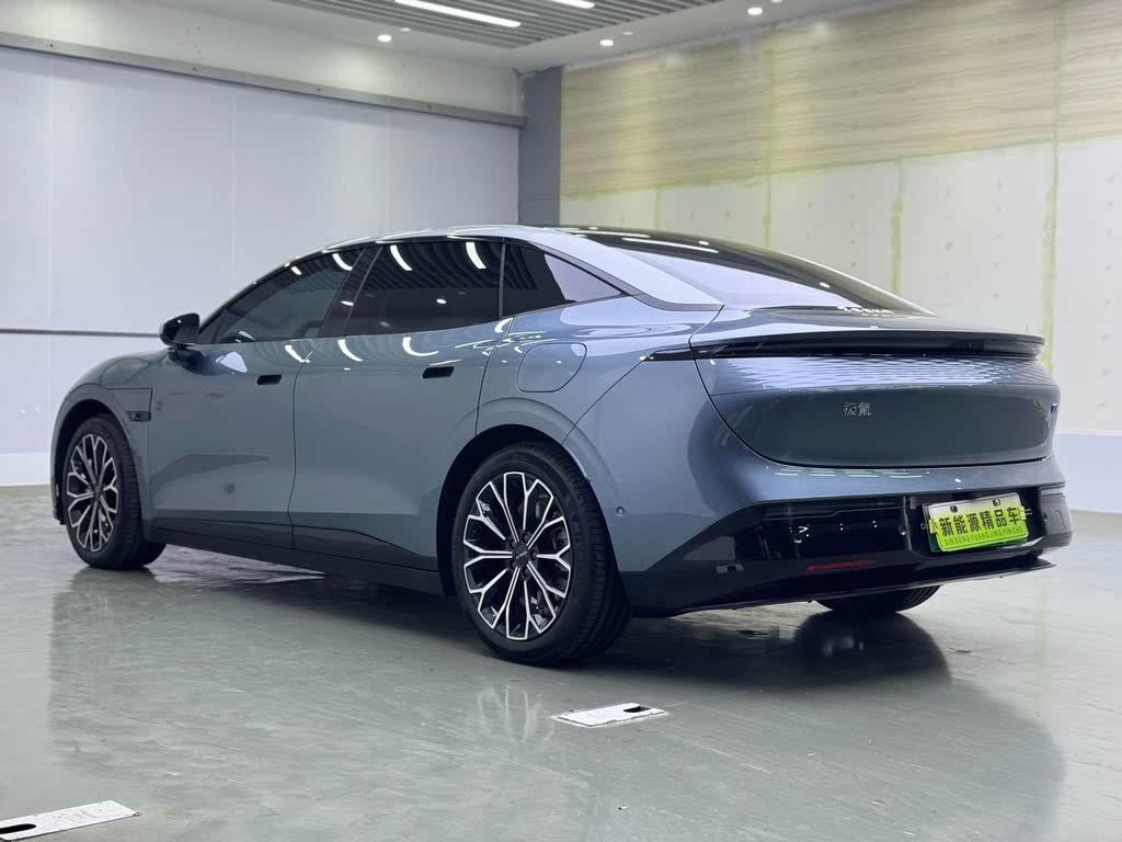 ZEEKR 007 2024 Заднеприводная версия 75 kWh
