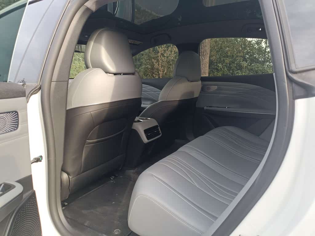Galaxy E8 2024 550 km RWD Max