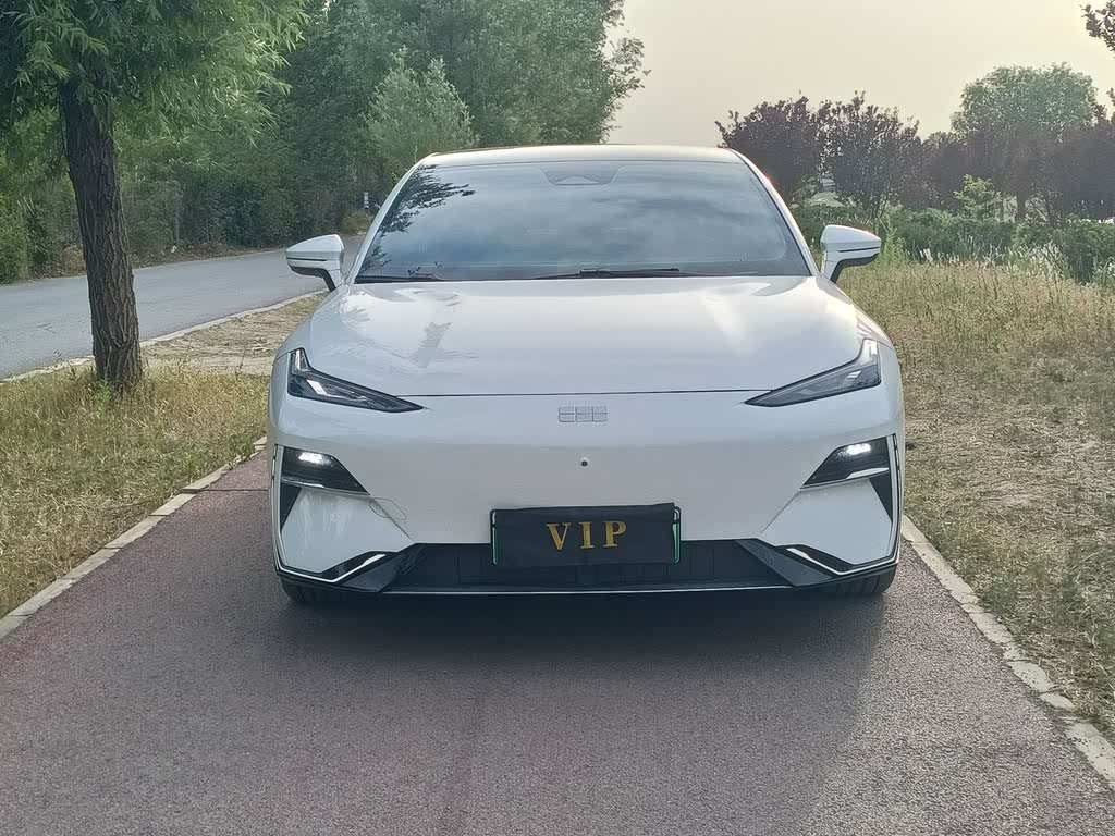 Galaxy E8 2024 550 km RWD Max