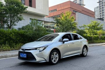 Toyota Corolla (Levin) Hybrid 1.8H E-CVT 2021 года, комплектация "Актив"