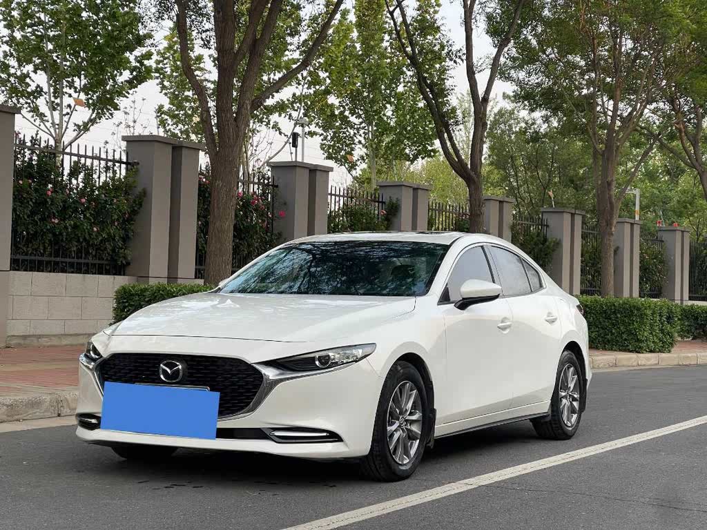 Mazda 3 Axela (BM) 1.5 AT Comfort 2021