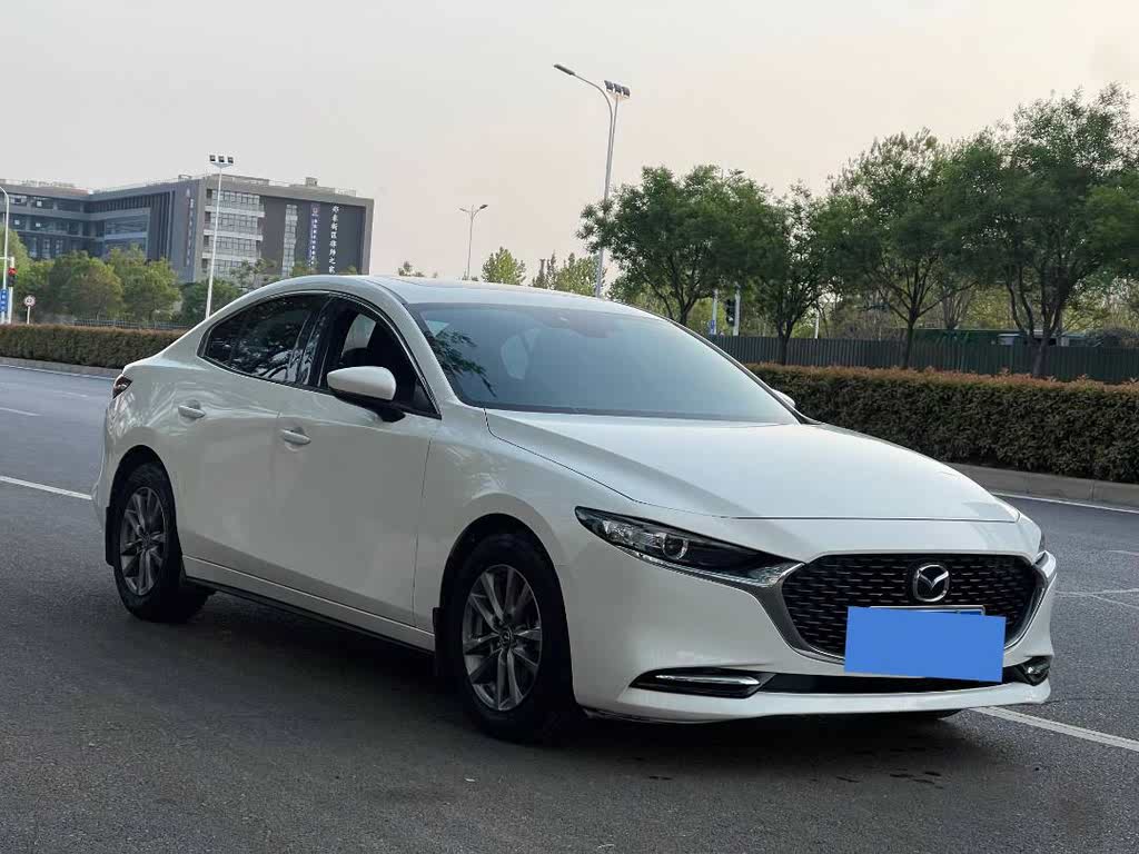 Mazda 3 Axela (BM) 1.5 AT Comfort 2021