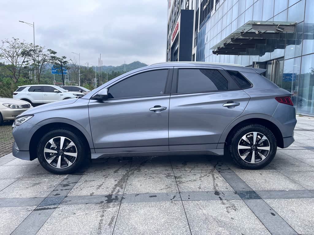 BYD e2 2023 Luxury