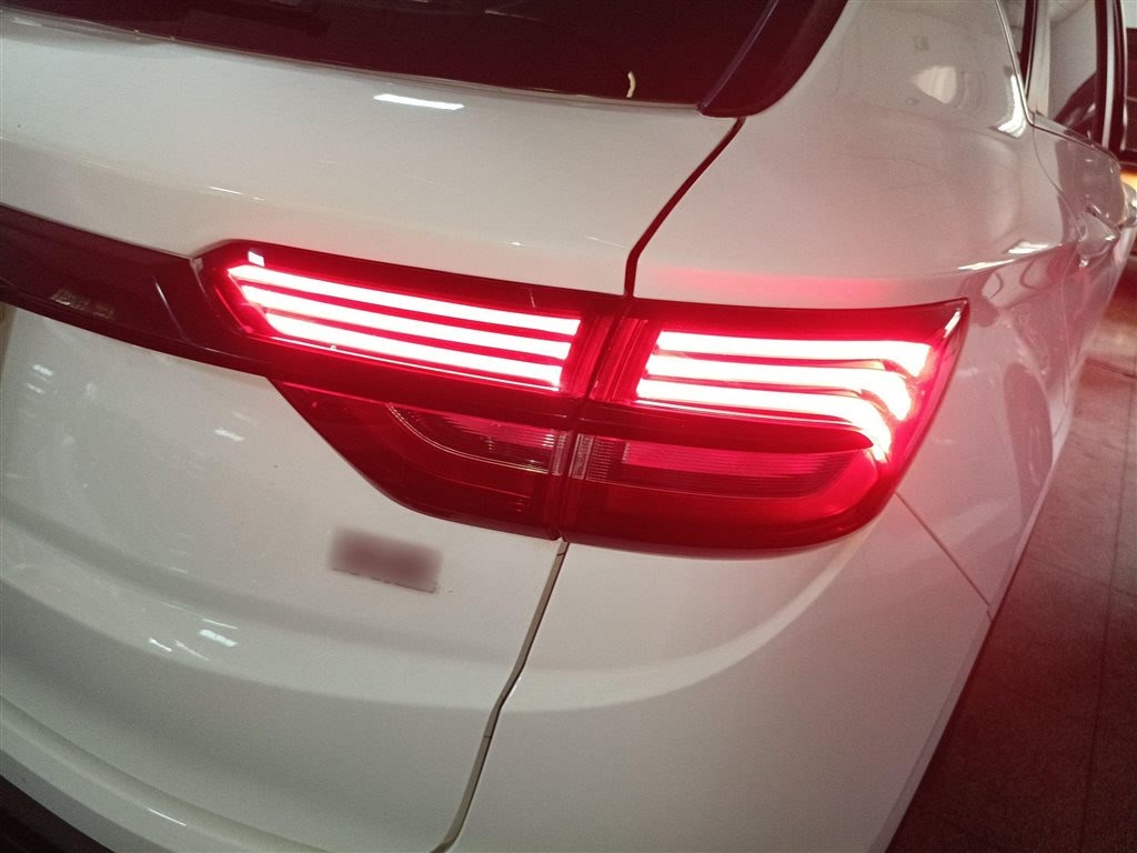 Geely Coolray 2023 1.5T DCT Platinum Edition