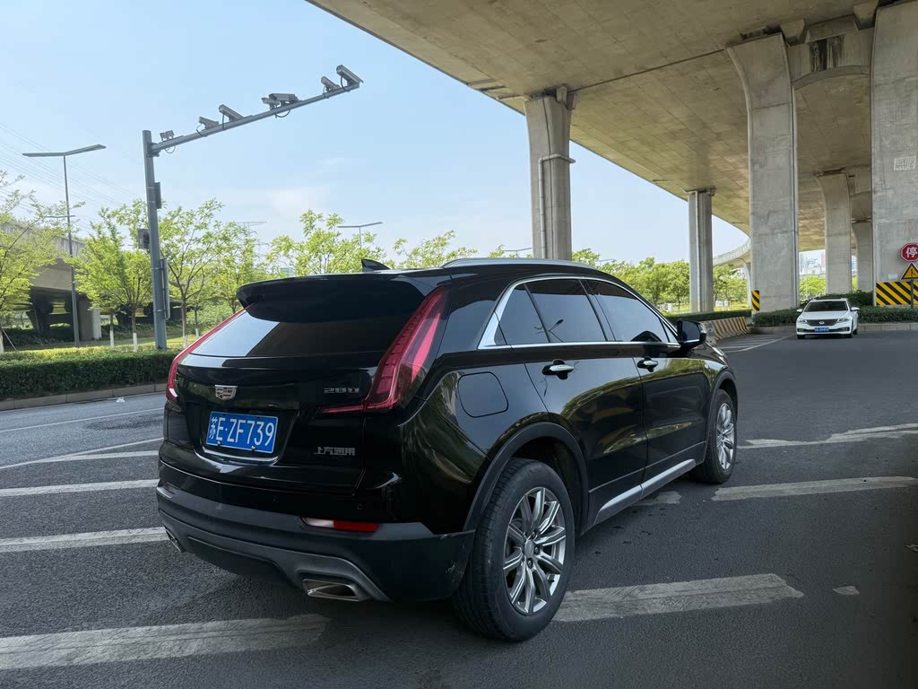Cadillac XT4 28T Luxury (2WD) 2020 модельного года (рестайлинг)