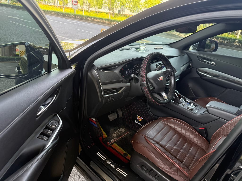 Cadillac XT4 28T Luxury (2WD) 2020 модельного года (рестайлинг)