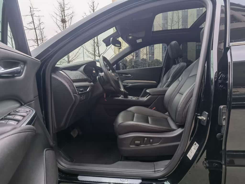 Cadillac XT4 28T (2.0T) Передний привод, Технологическая комплектация, рестайлинг 2020 года