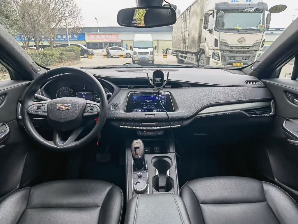 Cadillac XT4 28T (2.0T) Передний привод, Технологическая комплектация, рестайлинг 2020 года