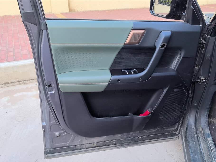 Chery iCAR 03 2024 года, полноприводная версия с увеличенным запасом хода, 472 км.