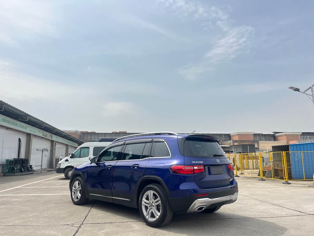 Mercedes-Benz GLB 180 Dynamic 2021