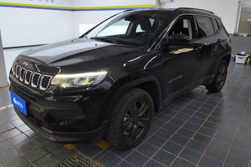 Jeep Compass 220T AT Comfort 2021