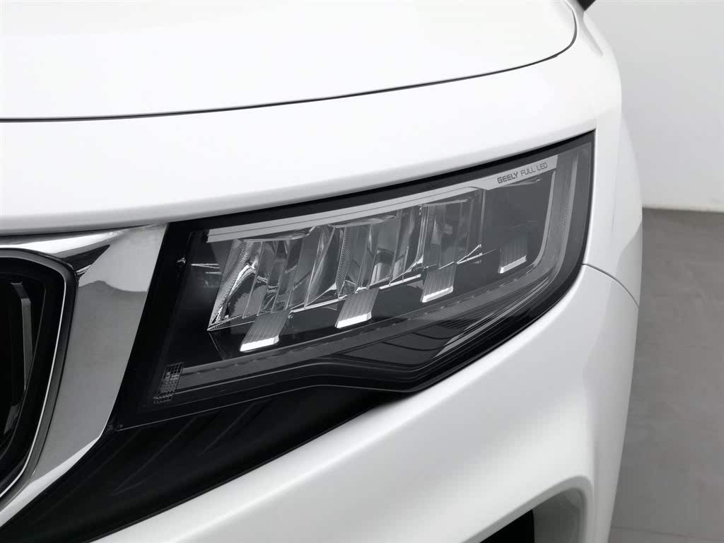 Geely Haoyue 2022 1.8TD AT Luxury 7-seater