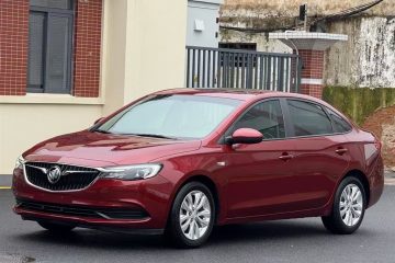 Buick Excelle 2021, рестайлинг, комплектация "Elite", двигатель 1.5L, автоматическая коробка передач.