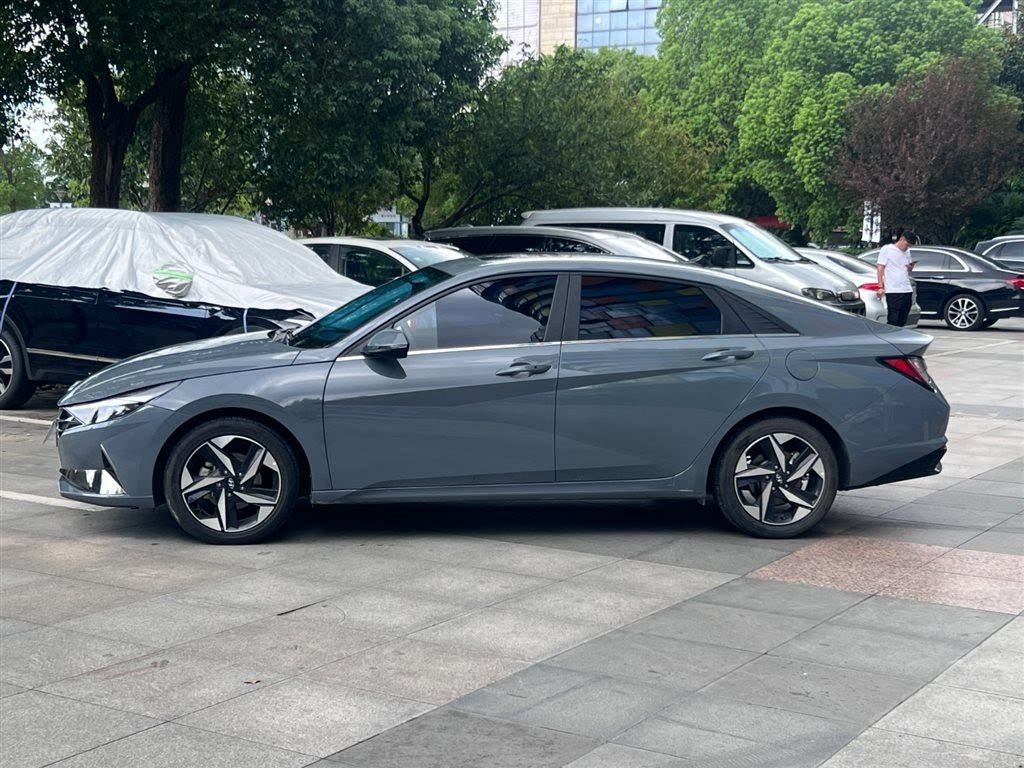 Hyundai Elantra 2022 1.5 CVT GLS Leading