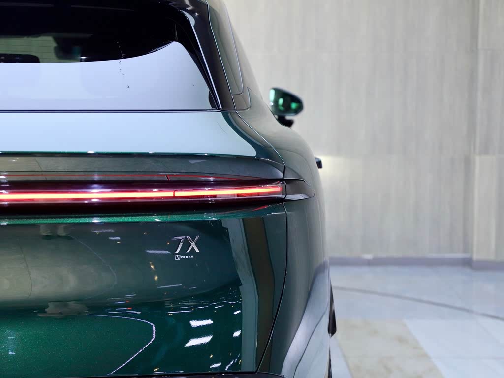 Zeekr 7X 2025 75 kWh RWD Smart Edition